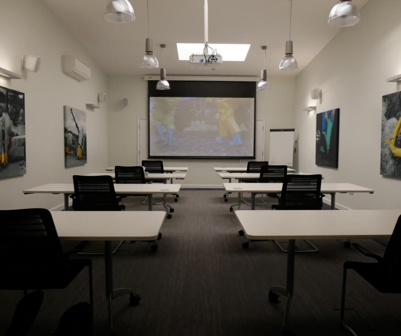 Conference_Room_-_Teaching.jpg